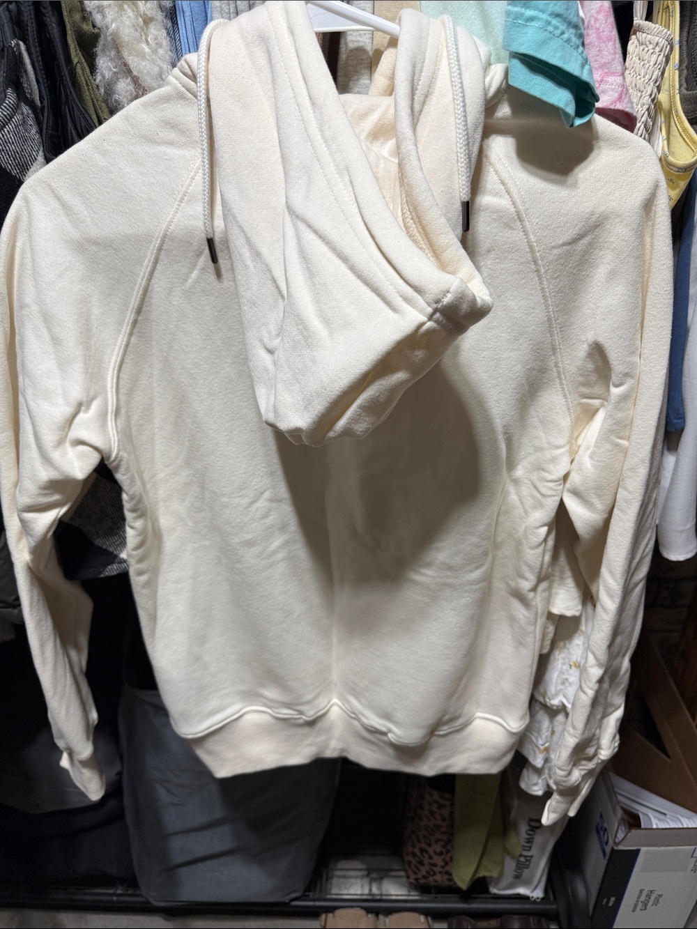 The North Face Women’s Cream Pullover Logo Hoodie - Picture 3 of 3